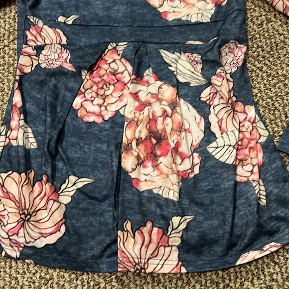 Size small Grace Karin women’s floral long sleeve - Picture 3 of 4